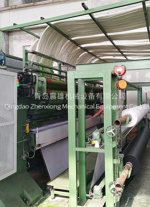 Машина для производства спортивных газонов