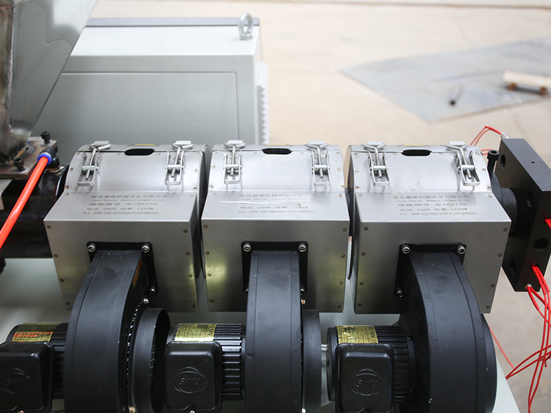 High quality and efficient extrusion
